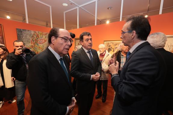 Imagen de la noticia:Román Rodríguez ensalza el valor divulgador de la muestra 'Nuestro arte' por dar a conocer el patrimonio artístico que custo...