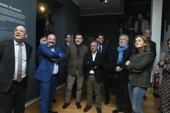 Imaxe da nova:Román Rodríguez enxalza a importancia das cidades como elementos vertebradores da cultura galega na presentación da mostra ‘Ourense...