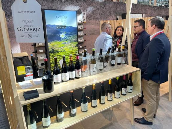 Imagen de la noticia:La Xunta trabaja en la apertura de nuevos mercados para el vino gallego en la Feria Internacional Prowein de la mano de bode...