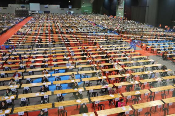 Imaxe da nova:Preto de 1.700 facultativos convocados aos exames do Sergas en 37 especialidades médicas
