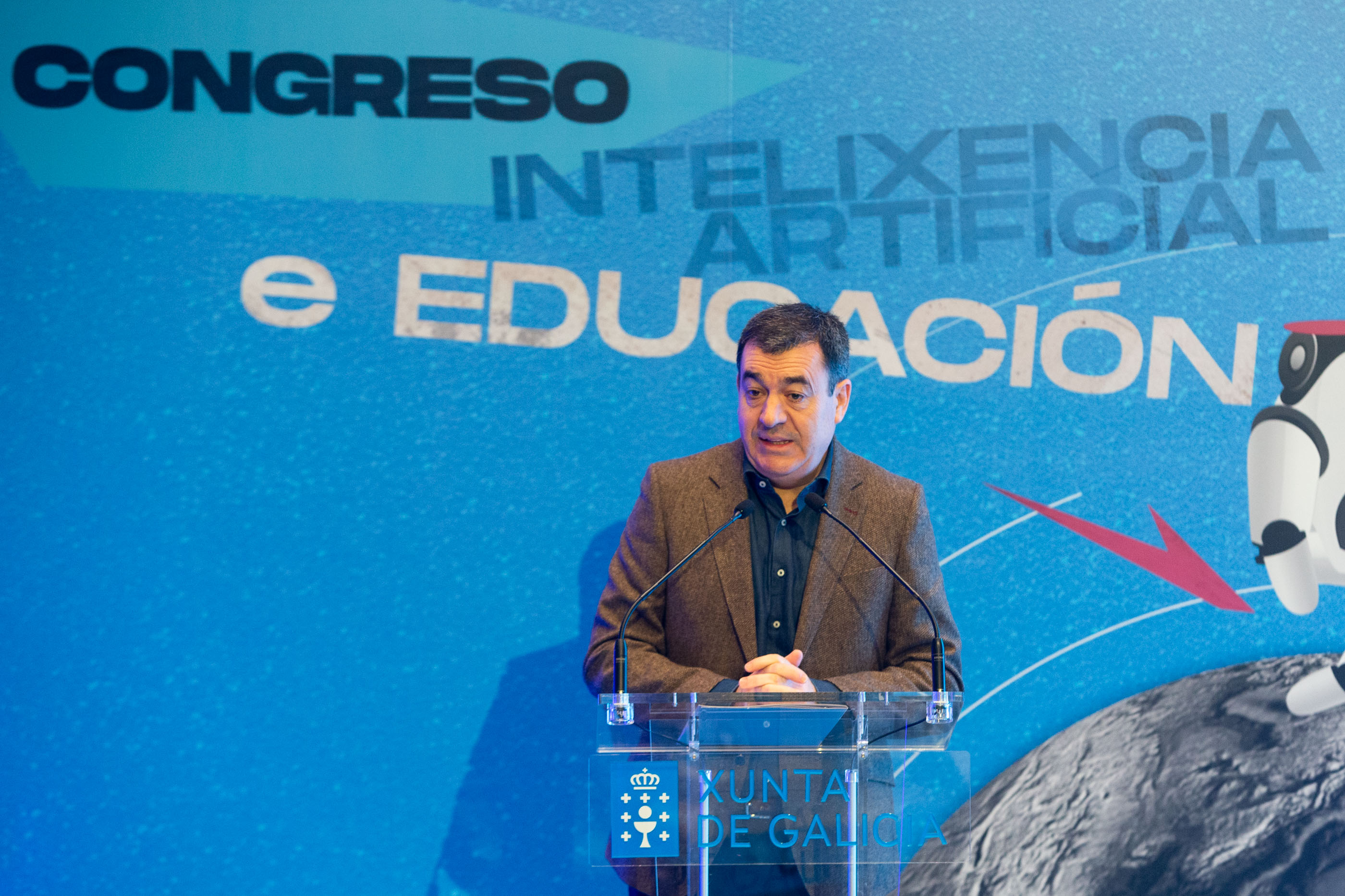 Image 3 of article Román Rodríguez destaca a aposta da Xunta por garantir un acceso equitativo ao uso das tecnoloxías na escola