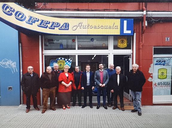 Imaxe da nova:A Xunta felicita á Cooperativa Ferrolá de Profesores de Autoescola polo seu 50º aniversario e por representar os valores da economí...