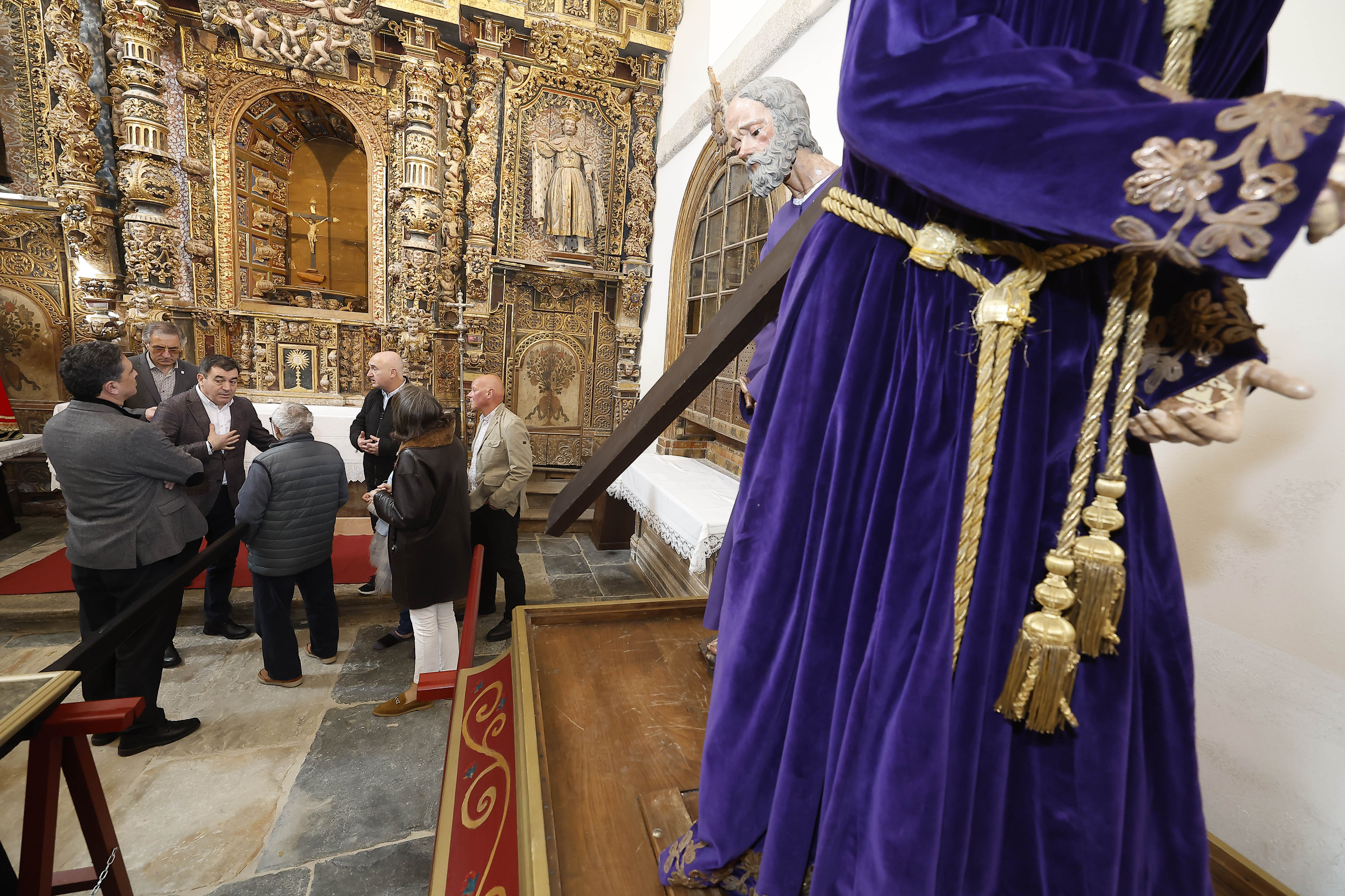 Image 1 of article Román Rodríguez anuncia a rehabilitación do retablo da capela da venerable orde terceira do antigo Convento de Alcántara en Mondoñedo