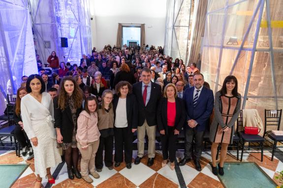 Imaxe da nova:A Xunta eloxia aos galardoados na undécima edición dos premios Down Compostela para conmemorar o Día Mundial da Síndrome de Down