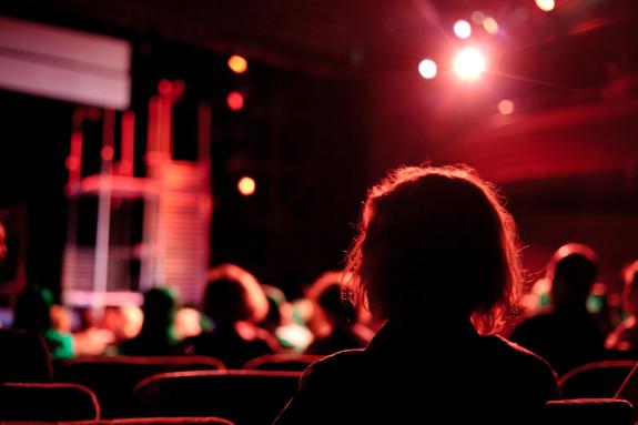 Imagen de la noticia:La Xunta les aporta una nueva inversión de 880.000 euros a las salas de cine, música, teatros y auditorios