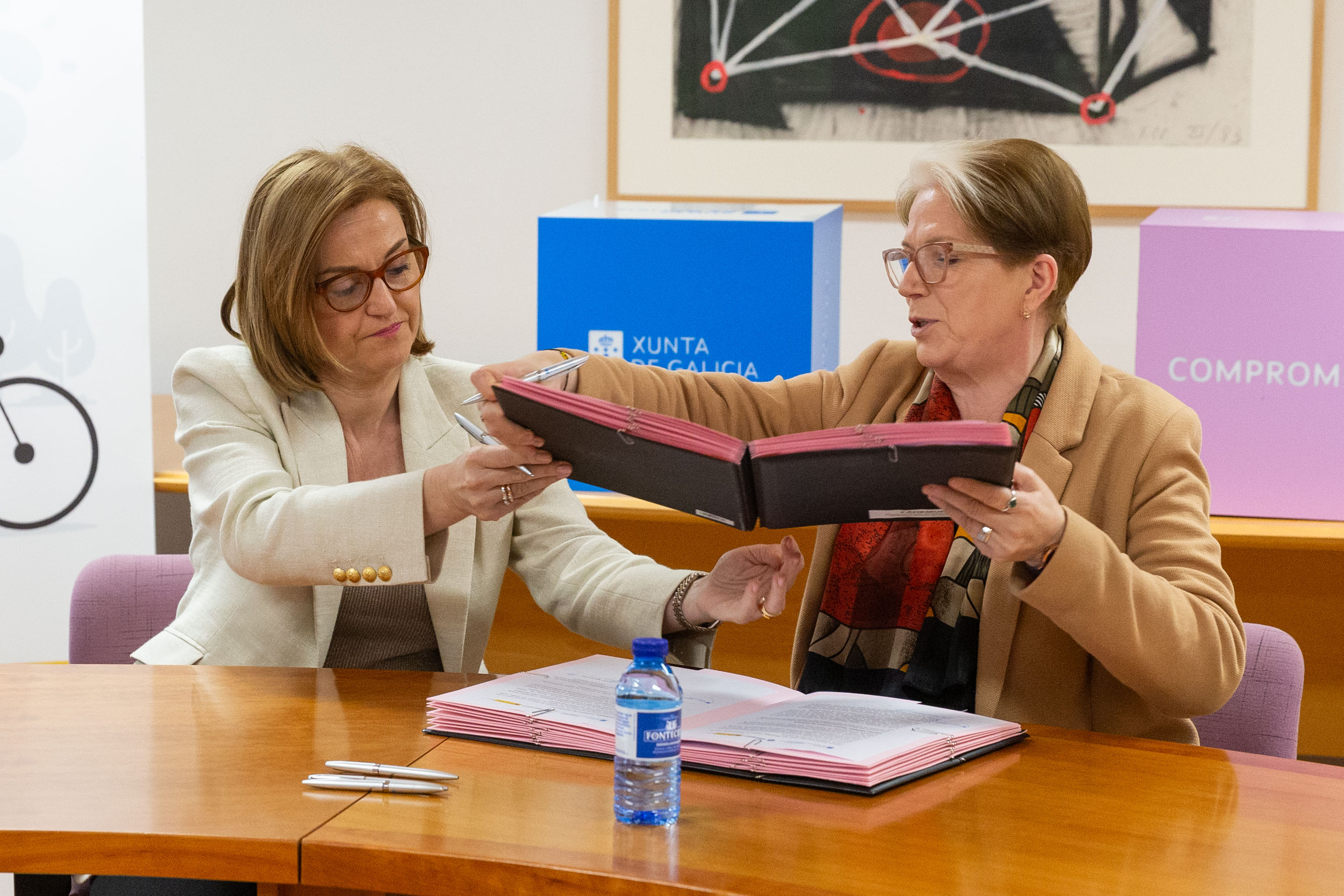 Image 0 of article Xunta e Federacións de Mulleres Rurais de Galicia asinan os convenios para facilitar a acreditación da experiencia laboral no coidado de menores de 16 anos