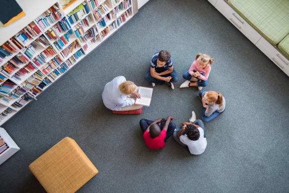 Imagen de la noticia:Un total de 431 colegios e institutos desarrollan clubes de lectura gracias al apoyo de la Xunta
