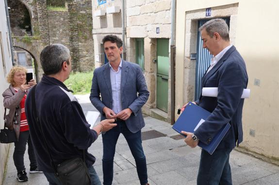 Imagen de la noticia:La Xunta entrega una vivienda de promoción pública en régimen de alquiler en la calle Tinería, en Lugo