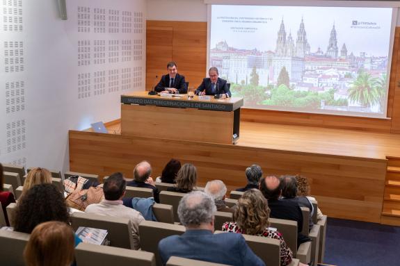 Imagen de la noticia:Román Rodríguez destaca la preservación del patrimonio como una de las principales líneas de actuación de la Xunta