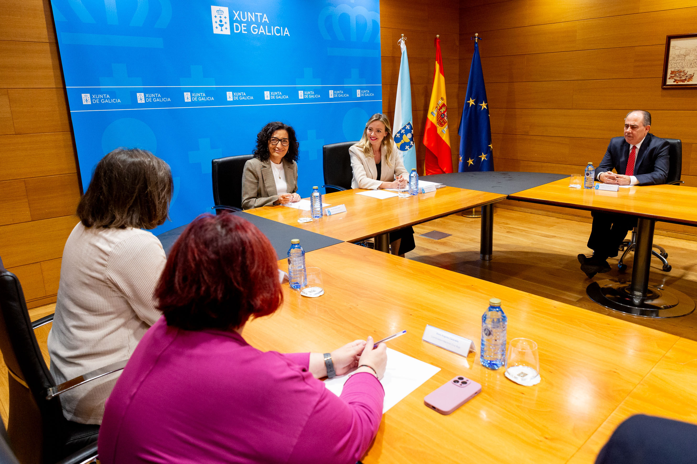 Image 1 of article Fabiola García reúnese coa presidenta nacional de Cruz Vermella, María del Mar Pageo