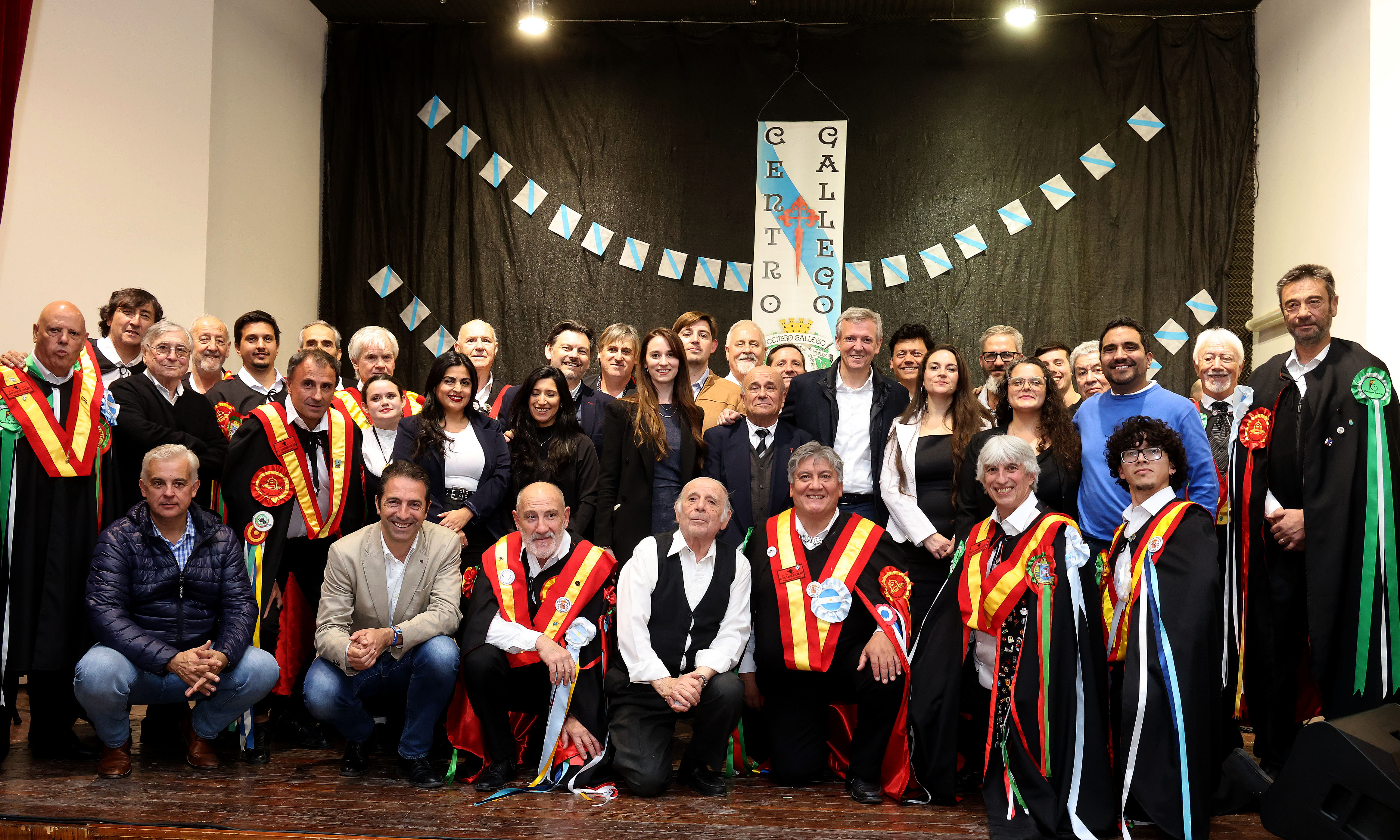 Image 4 of article Rueda visita o Centro Galego de Comodoro Rivadavia na súa viaxe por Arxentina