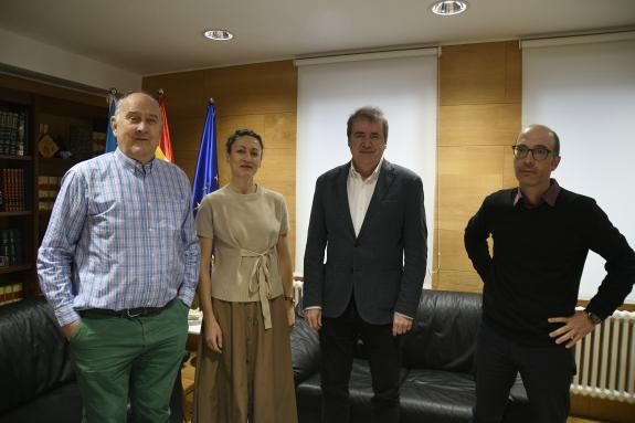Imagen de la noticia:El delegado territorial en Ourense muestra a ADIDO la colaboración de la Xunta en la integración de las personas con discapa...