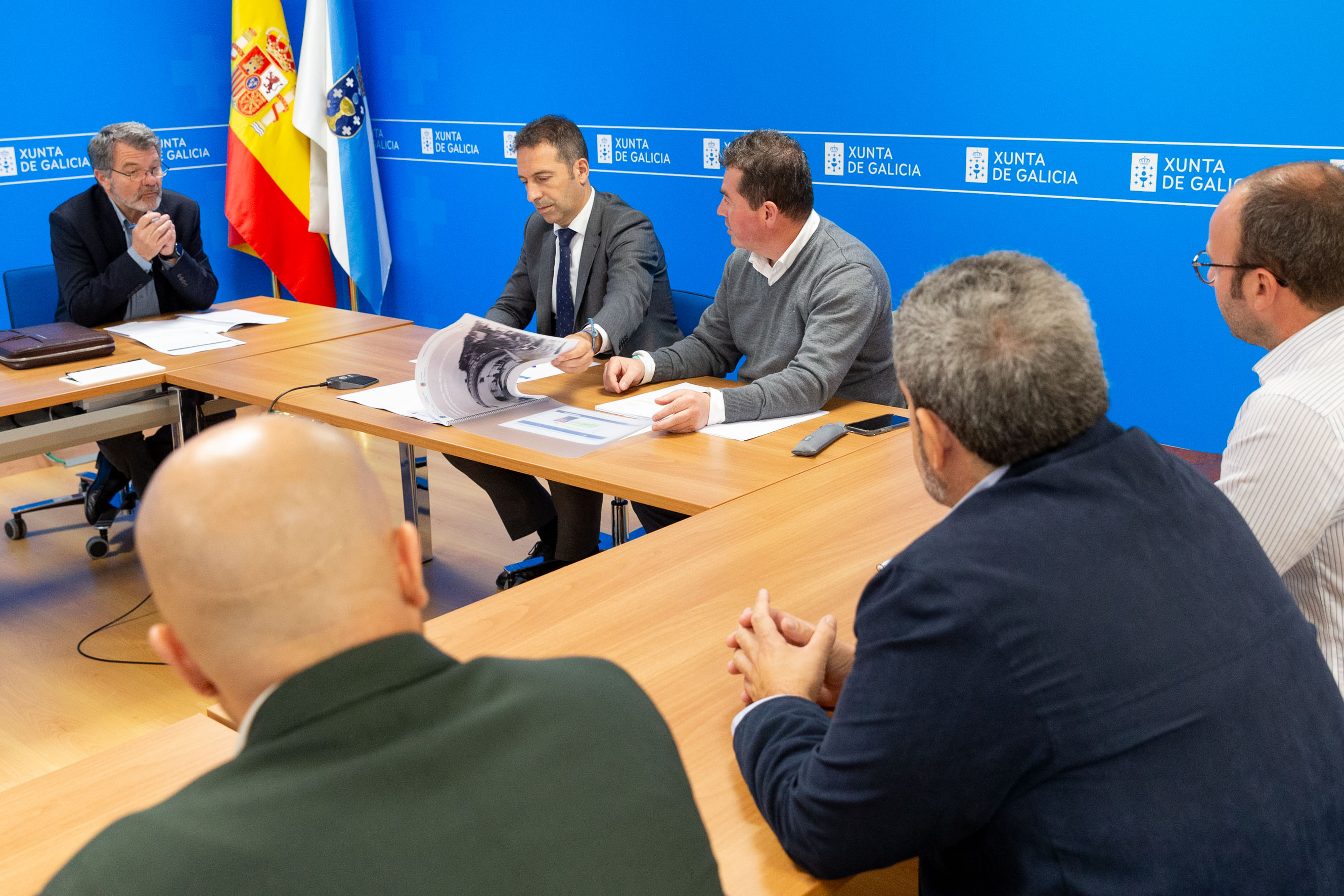 Image 1 of article Alfonso Villares aborda co alcalde de Ponteceso posibles actuacións no espazo portuario de Corme