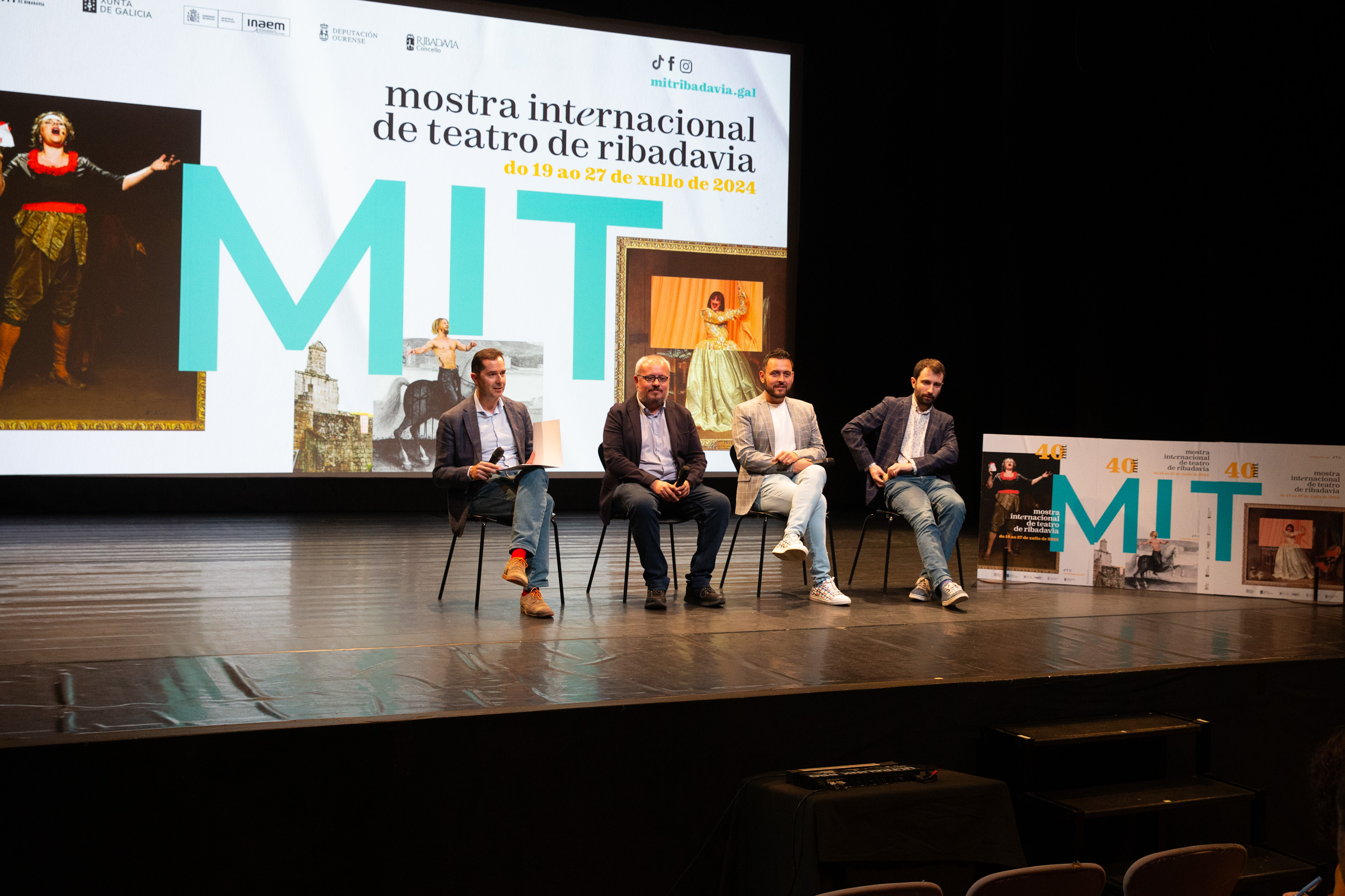 Image 0 of article A Xunta reafirma o seu apoio á Mostra Internacional de Teatro de Ribadavia no seu 40º aniversario